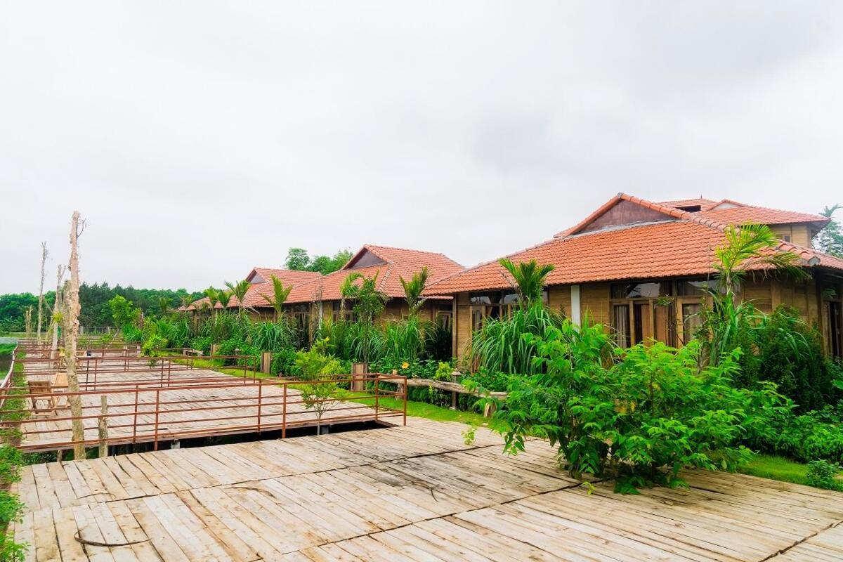 Nha Duoi Hotel Son Tay Buitenkant foto